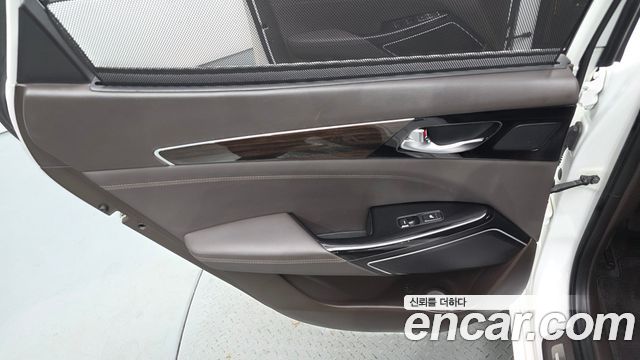 Kia K7 2019 — photo 15