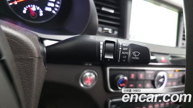 Kia K7 2019 — photo 29