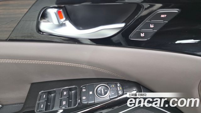 Kia K7 2019 — photo 30
