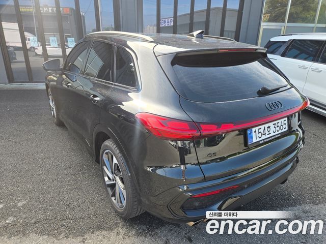 Audi Q5 2025 — photo 2