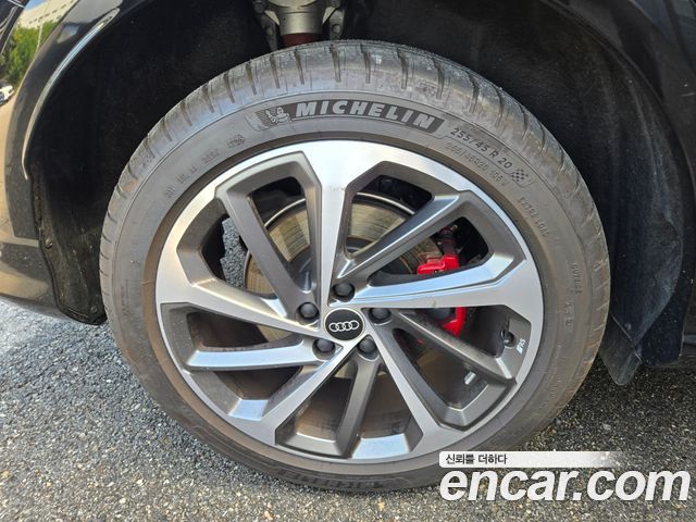 Audi Q5 2025 — photo 5