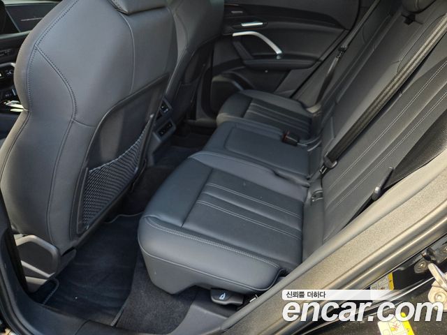 Audi Q5 2025 — photo 10