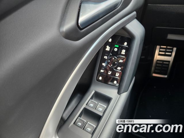 Audi Q5 2025 — photo 11
