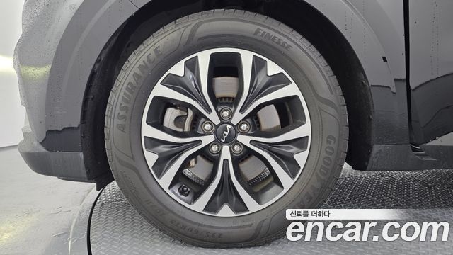 Kia Canival 2023 — photo 5