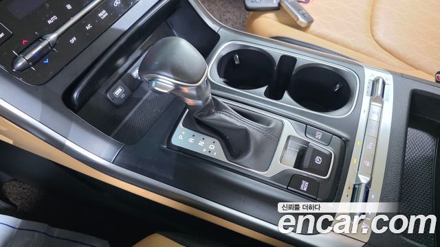 Kia Canival 2023 — photo 12