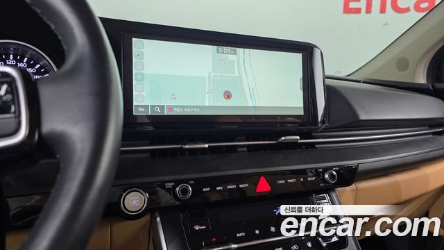 Kia Canival 2023 — photo 17