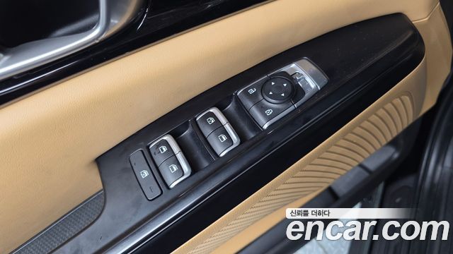 Kia Canival 2023 — photo 22
