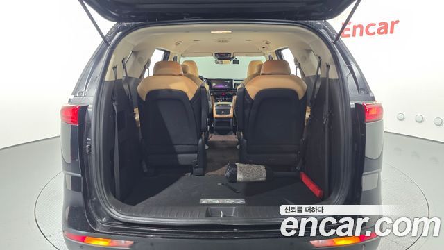 Kia Canival 2023 — photo 23