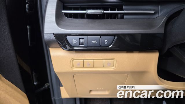 Kia Canival 2023 — photo 26