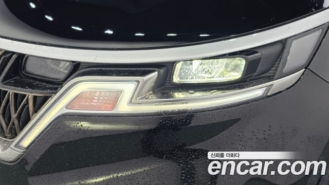 Kia Canival 2023 — photo 8