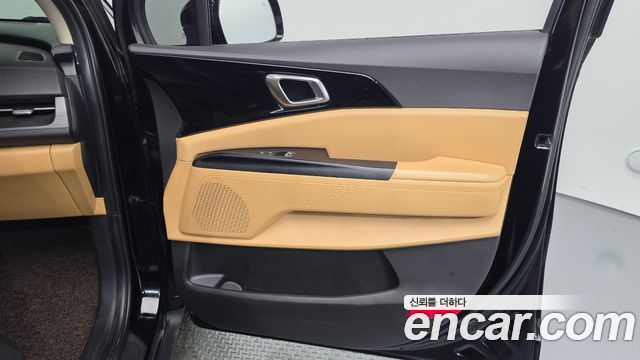 Kia Canival 2023 — photo 14