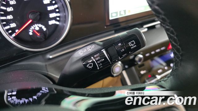 Kia Canival 2023 — photo 27