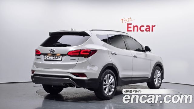 Hyundai Santafe 2016 — photo 2