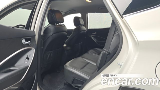 Hyundai Santafe 2016 — photo 11