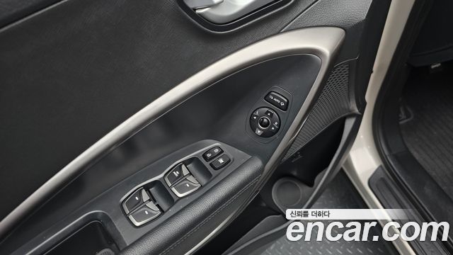 Hyundai Santafe 2016 — photo 15