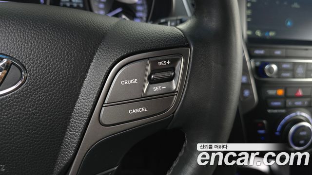 Hyundai Santafe 2016 — photo 18