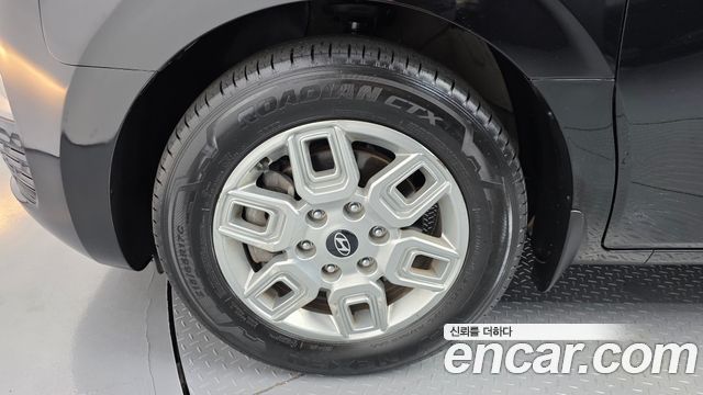 Hyundai Staria 2025 — photo 5