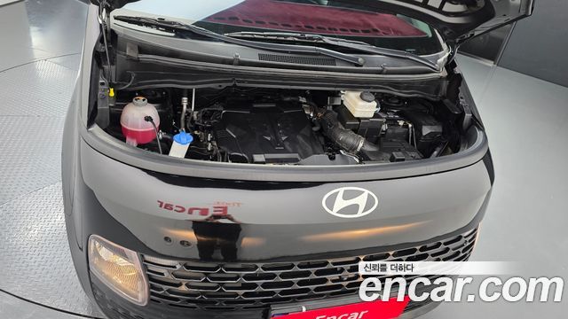 Hyundai Staria 2025 — photo 6