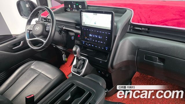 Hyundai Staria 2025 — photo 10