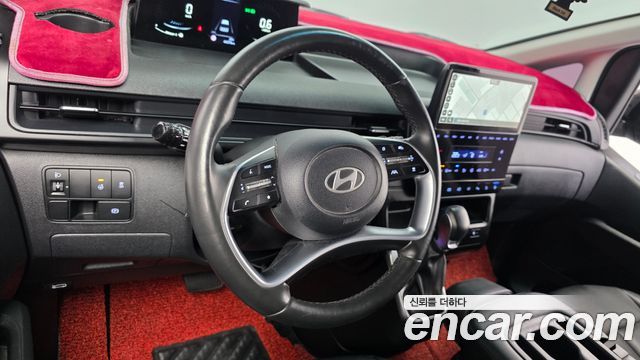 Hyundai Staria 2025 — photo 19