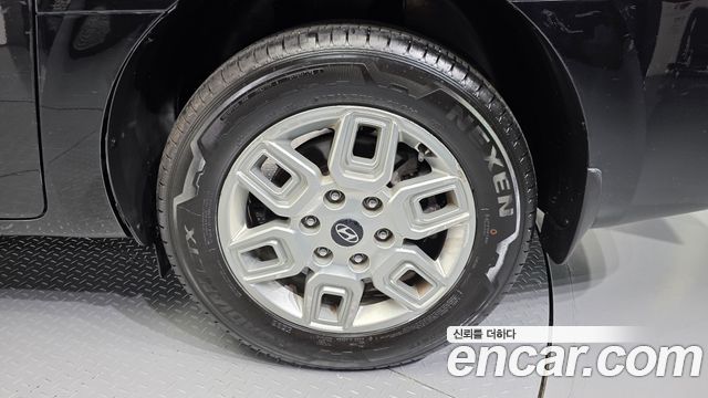 Hyundai Staria 2025 — photo 7