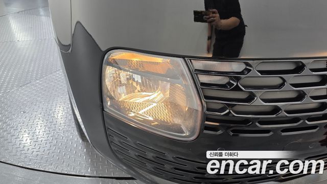 Hyundai Staria 2025 — photo 8