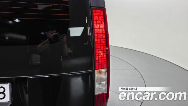 Hyundai Staria 2025 — photo 9