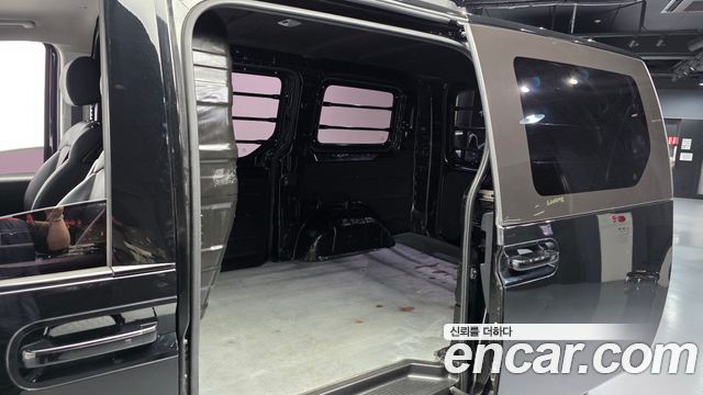 Hyundai Staria 2025 — photo 16