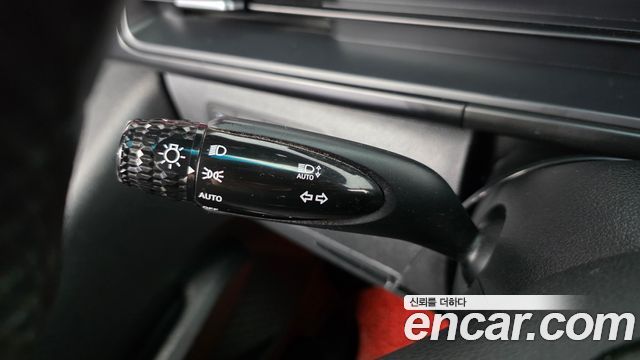 Hyundai Staria 2025 — photo 30