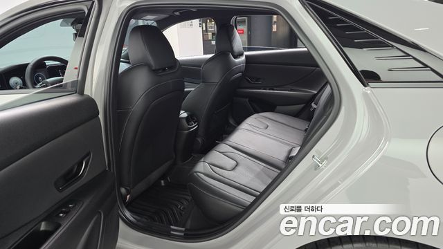 Hyundai AVANTE 2023 — photo 17