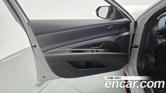 Hyundai AVANTE 2023 — photo 14