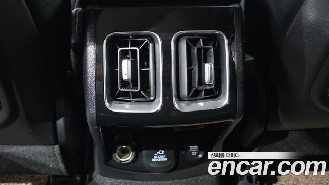 Kia Sorento 2023 — photo 32