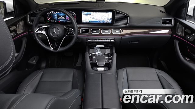 Mercedes-Benz GLE-Class 2026 — photo 10