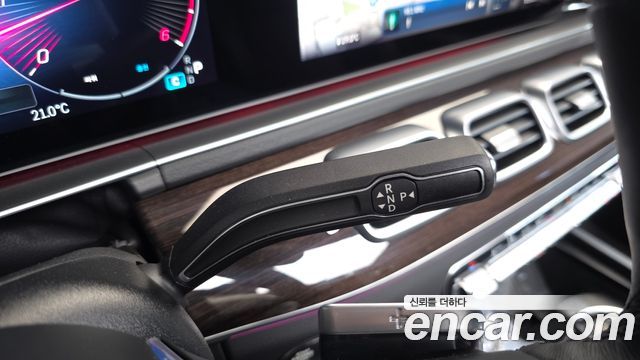Mercedes-Benz GLE-Class 2026 — photo 12