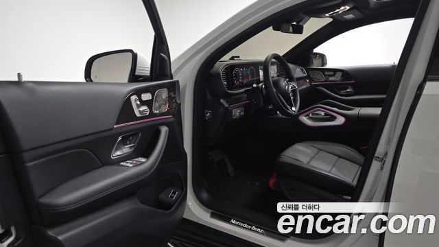 Mercedes-Benz GLE-Class 2026 — photo 13