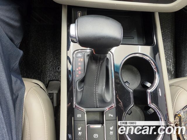 Kia Canival 2019 — photo 9