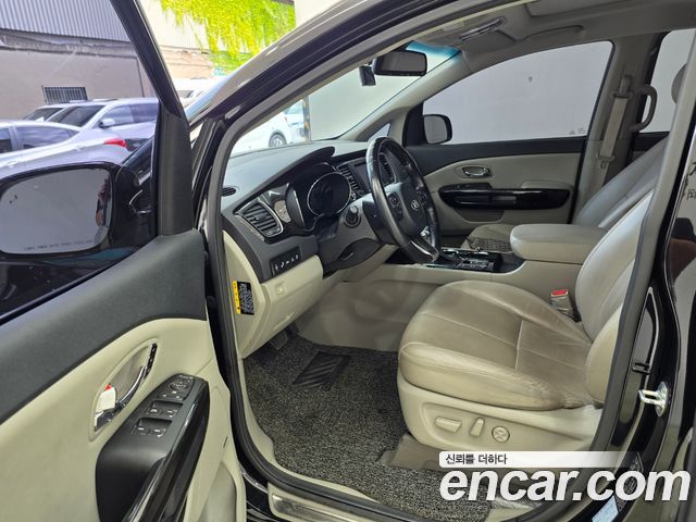 Kia Canival 2019 — photo 10