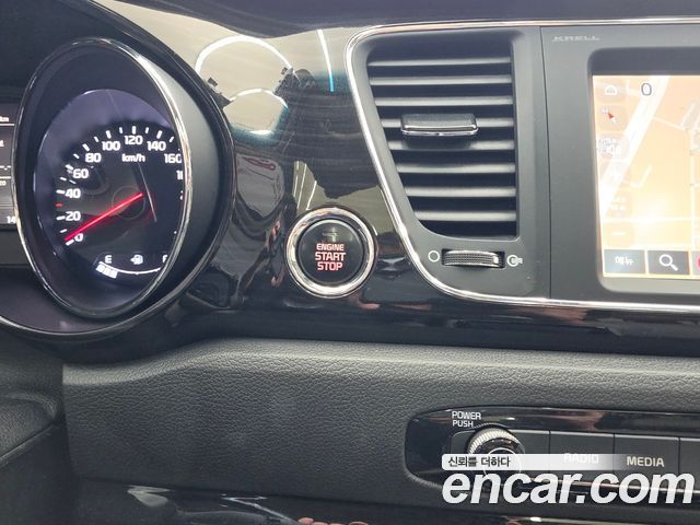 Kia Canival 2019 — photo 17