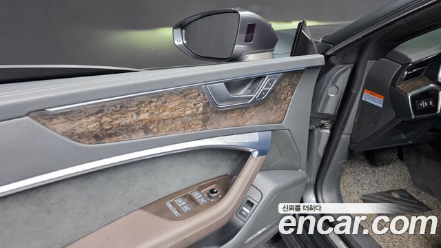 Audi A7 2020 — photo 36