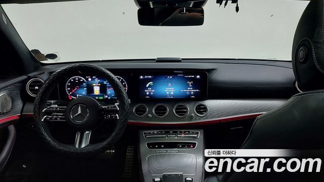 Mercedes-Benz E-Class 2022 — photo 7