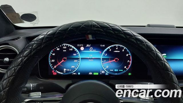 Mercedes-Benz E-Class 2022 — photo 8