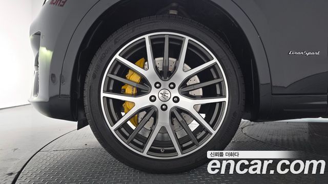 Maserati Levante 2020 — photo 5