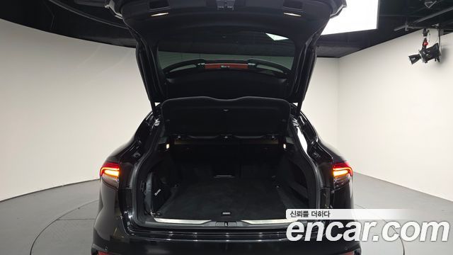 Maserati Levante 2020 — photo 26