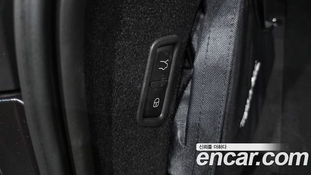 Maserati Levante 2020 — photo 36