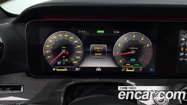 Mercedes-Benz E-Class 2019 — photo 11