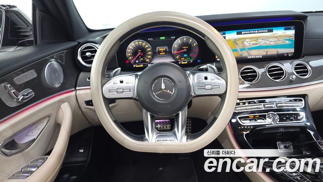 Mercedes-Benz E-Class 2019 — photo 18