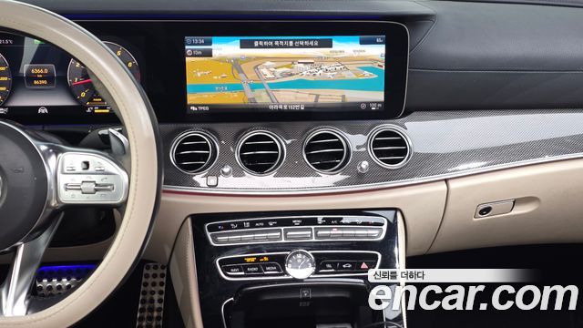 Mercedes-Benz E-Class 2019 — photo 19
