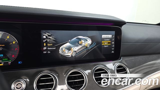 Mercedes-Benz E-Class 2019 — photo 21