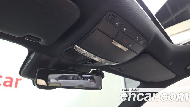 Mercedes-Benz E-Class 2019 — photo 24