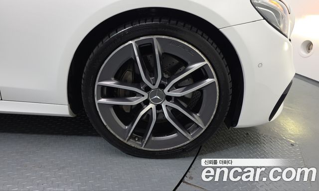 Mercedes-Benz E-Class 2019 — photo 7